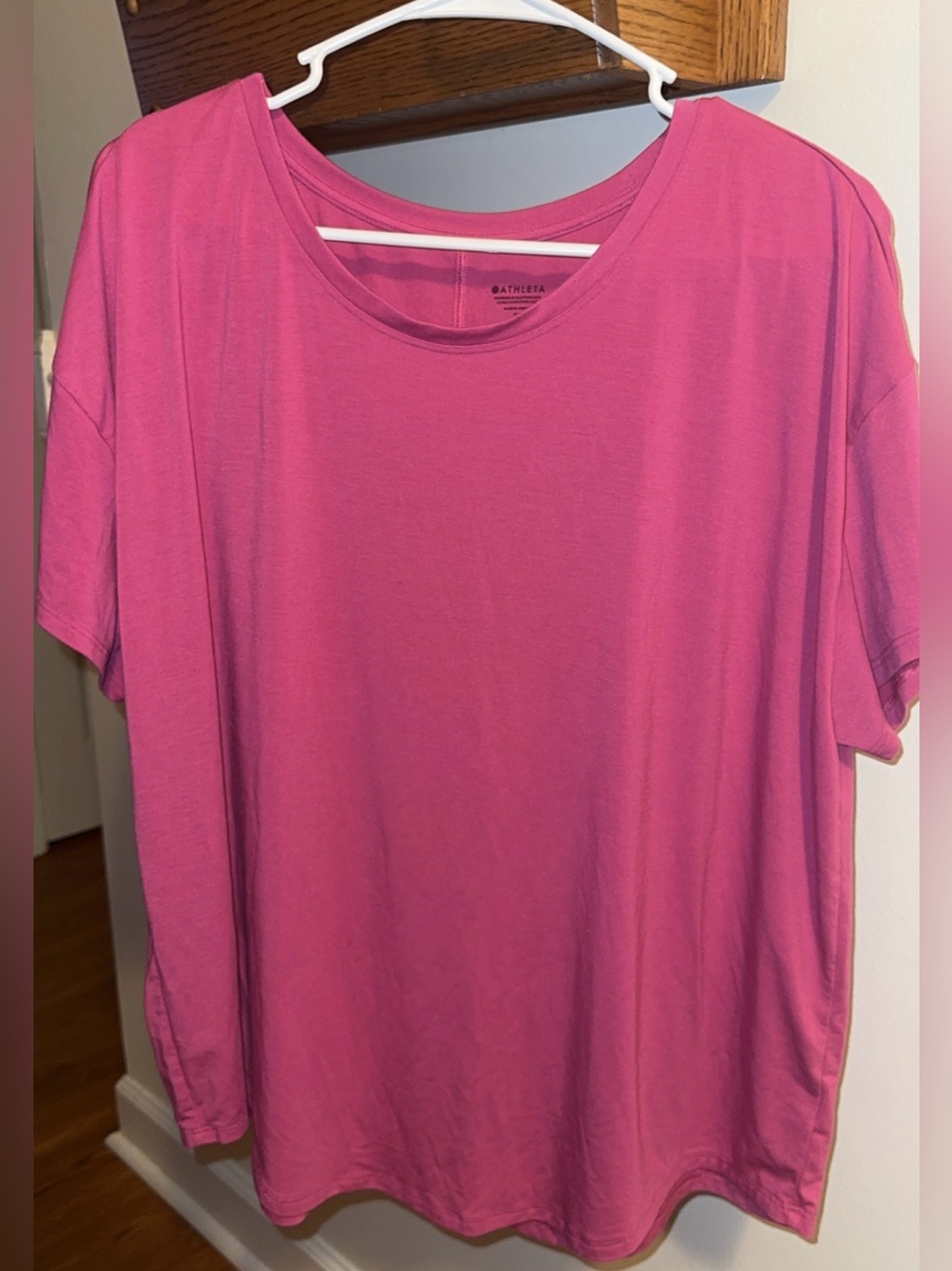 Athleta Raspberry Short Sleeve Crew Tee
